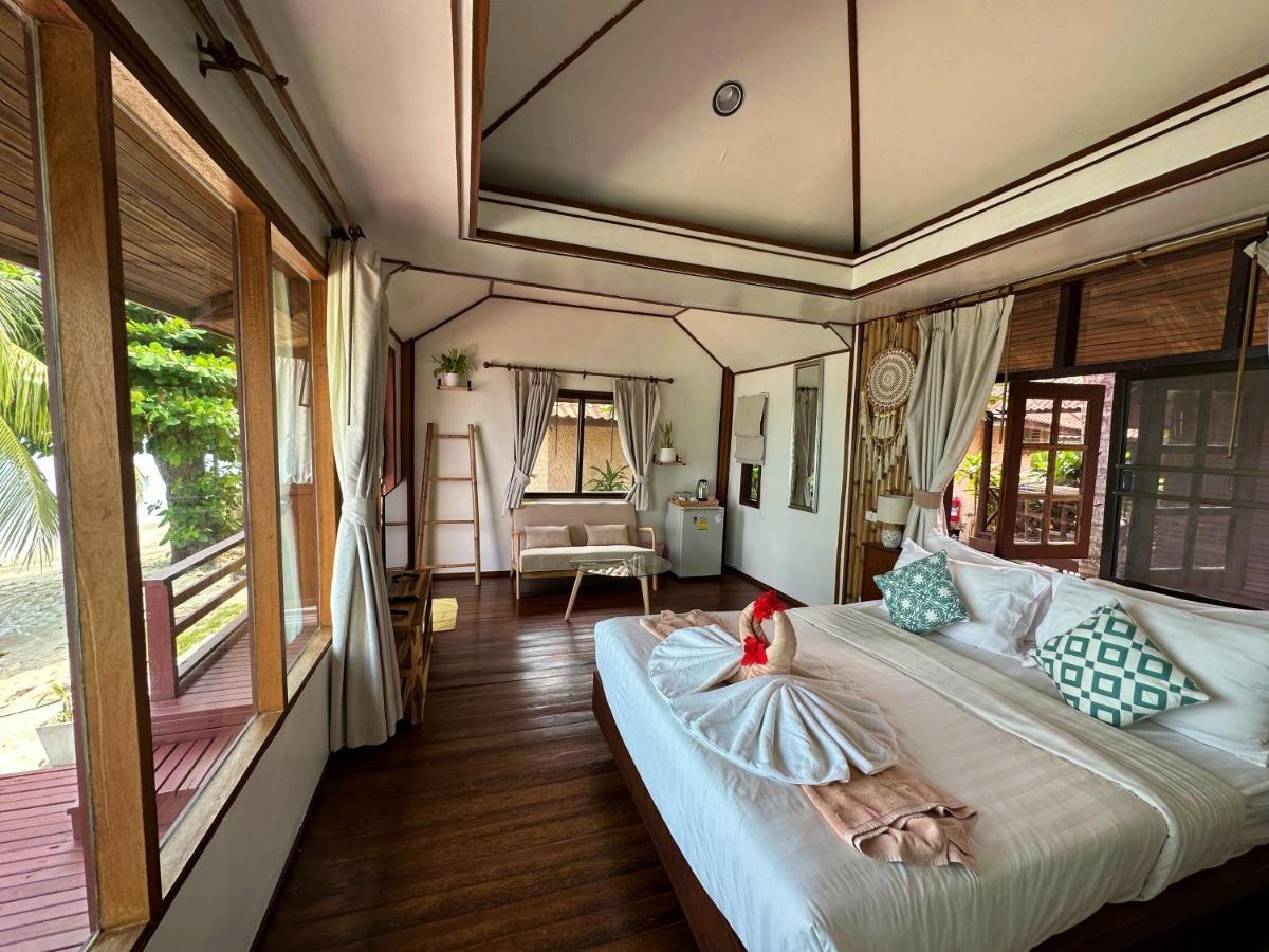 Bangrak Pier Bungalow 외부 사진