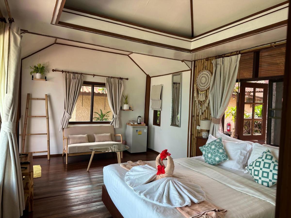 Bangrak Pier Bungalow 외부 사진