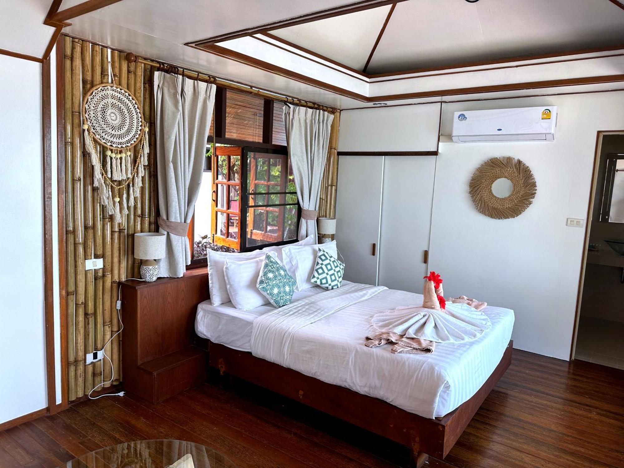 Bangrak Pier Bungalow 외부 사진