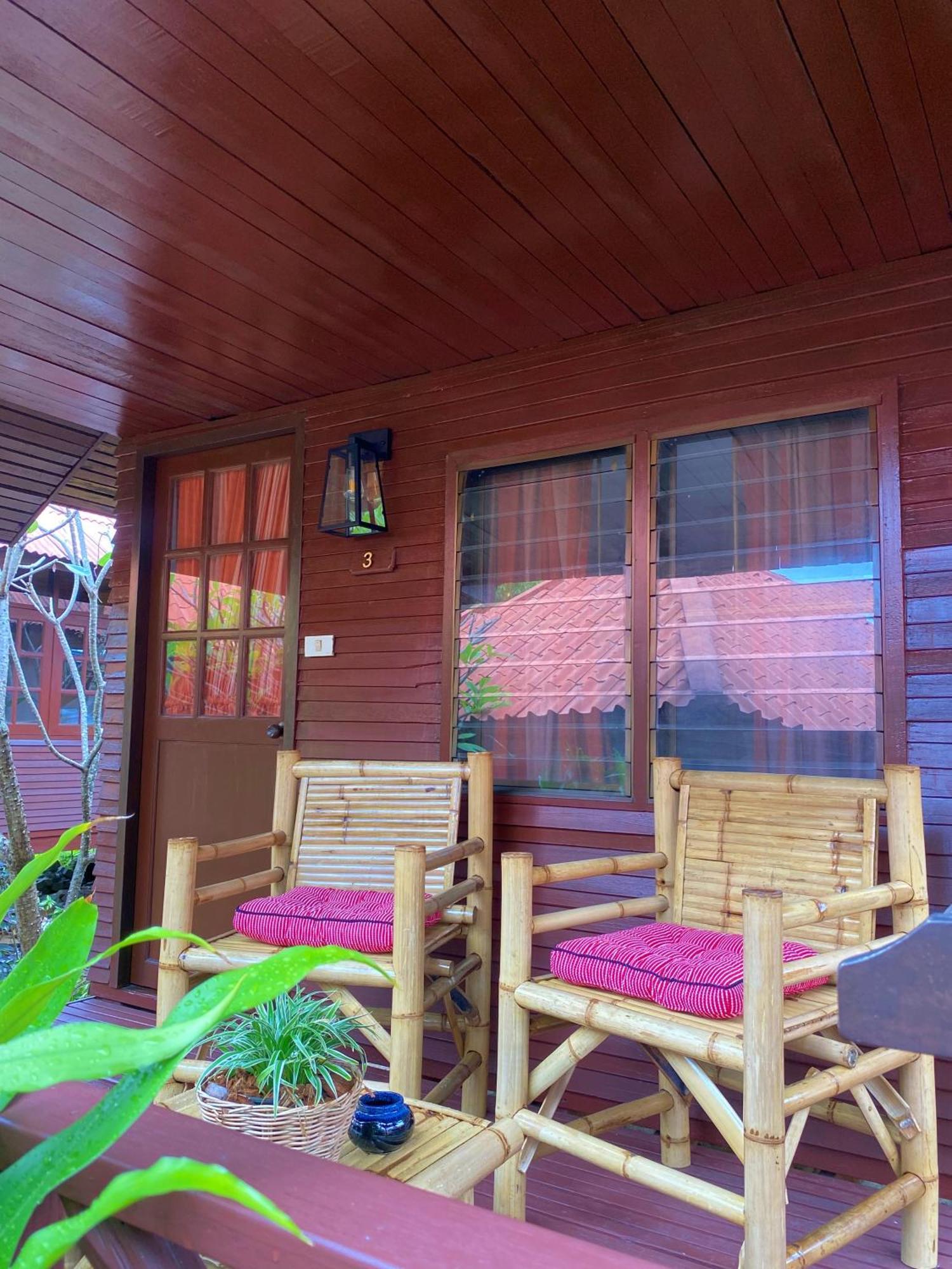 Bangrak Pier Bungalow 외부 사진