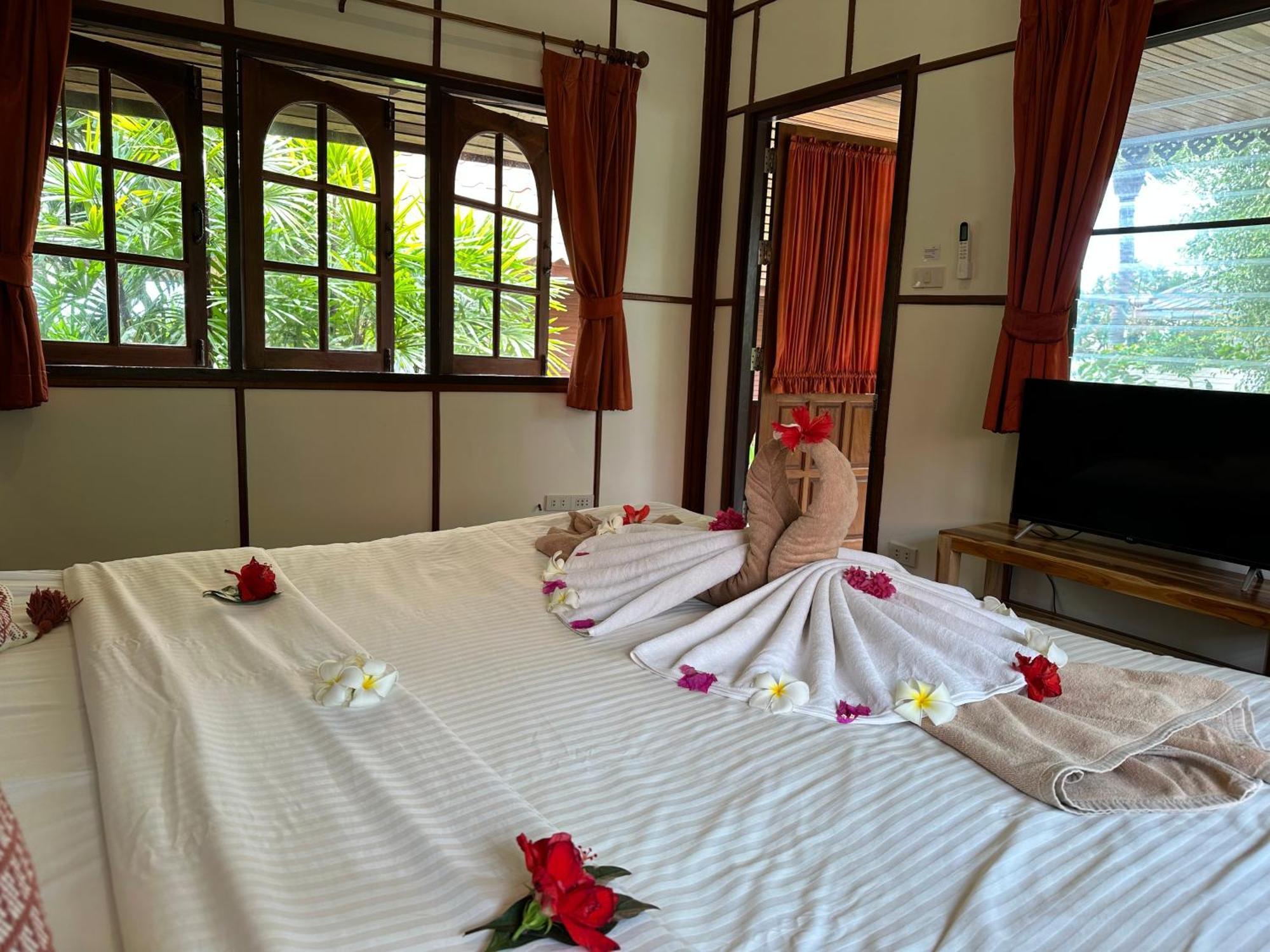 Bangrak Pier Bungalow 외부 사진