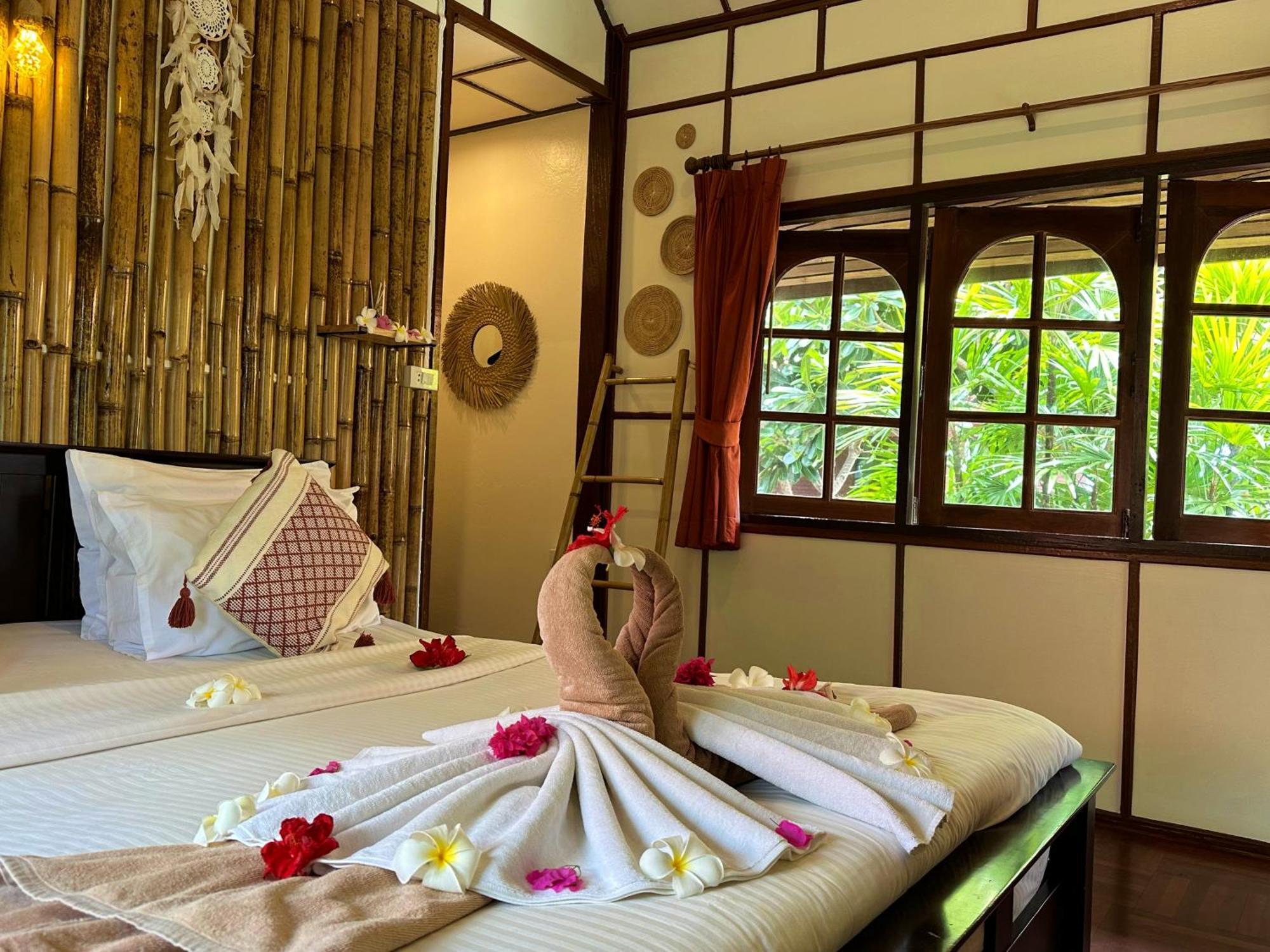 Bangrak Pier Bungalow 외부 사진