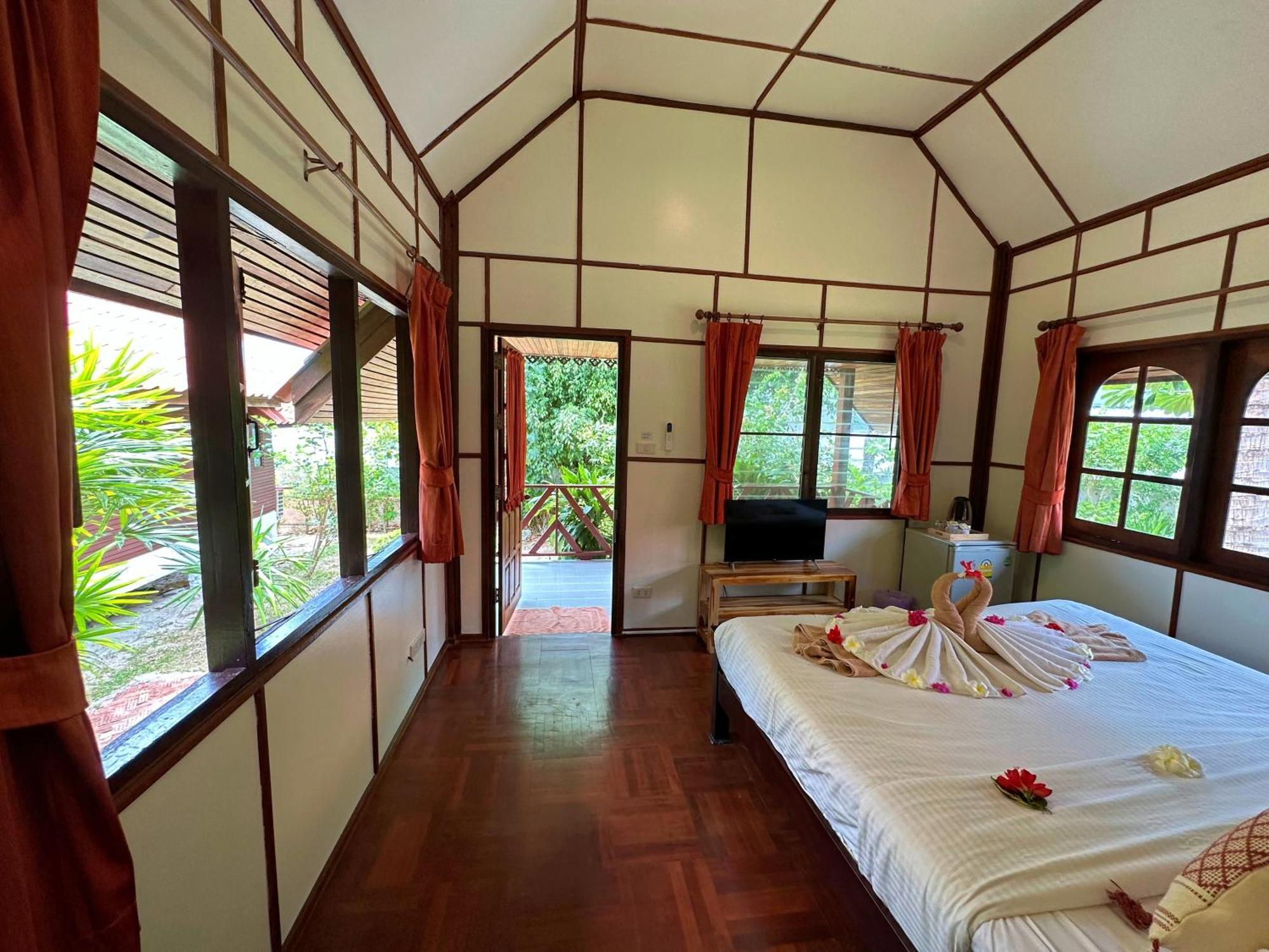 Bangrak Pier Bungalow 외부 사진
