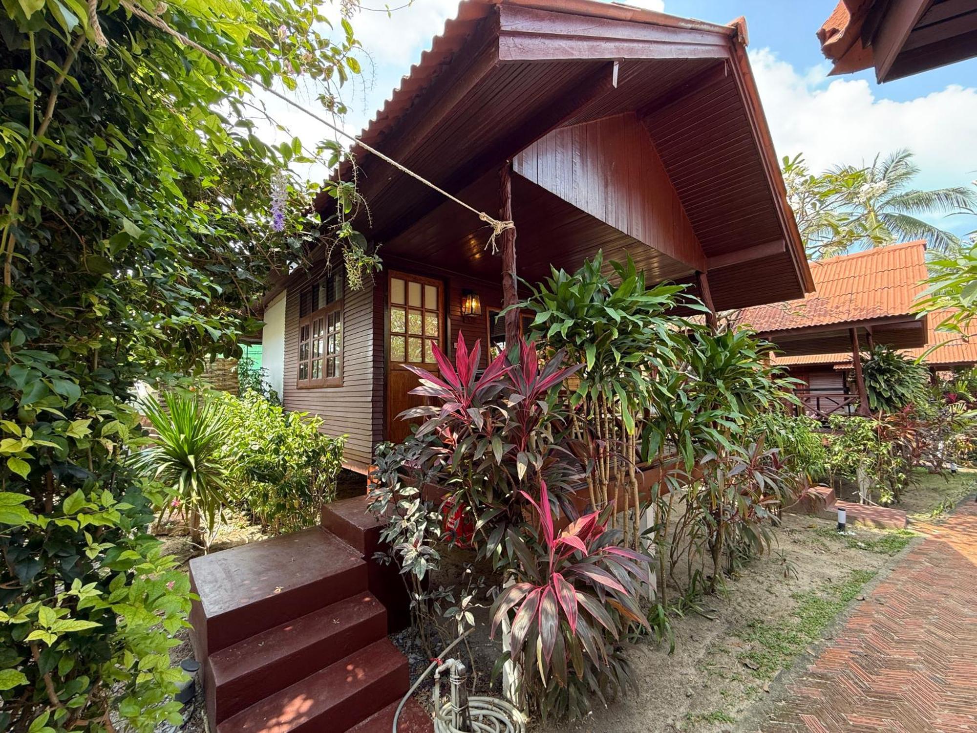 Bangrak Pier Bungalow 외부 사진
