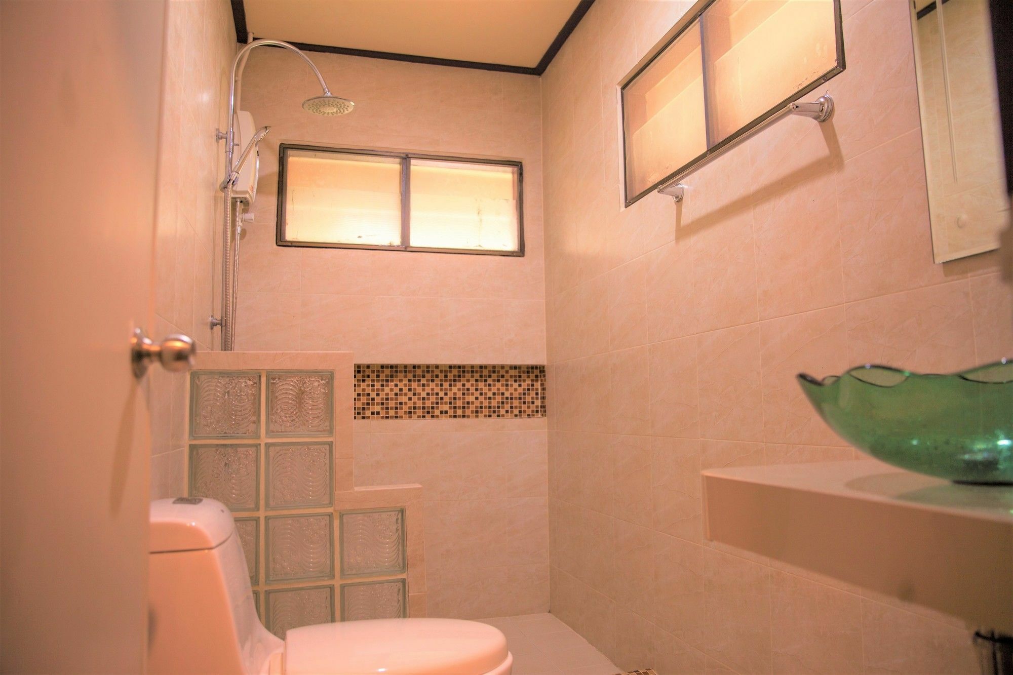 Bangrak Pier Bungalow 외부 사진